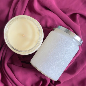
                
                    Load image into Gallery viewer, Embossediva Coco-Soy Candle - 700g-Delicate blaze 
                
            