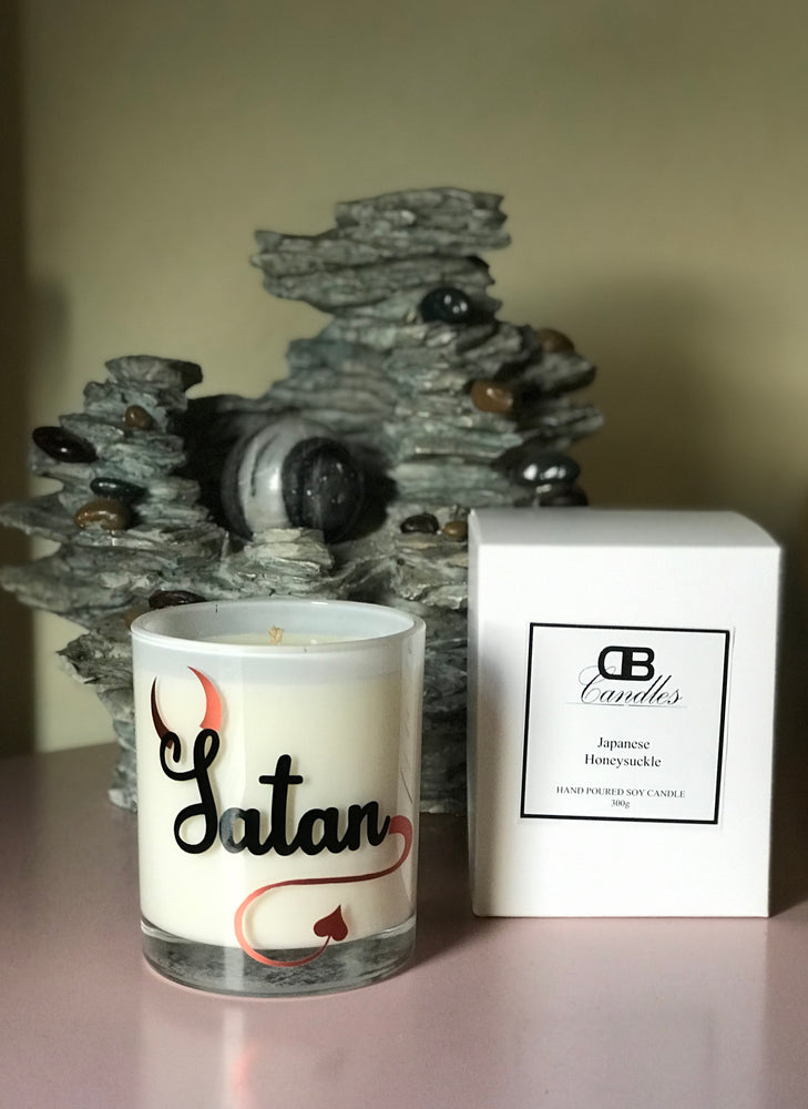 
                
                    Load image into Gallery viewer, Personalised Coco-Soy Candle - 300g-Delicate blaze 
                
            