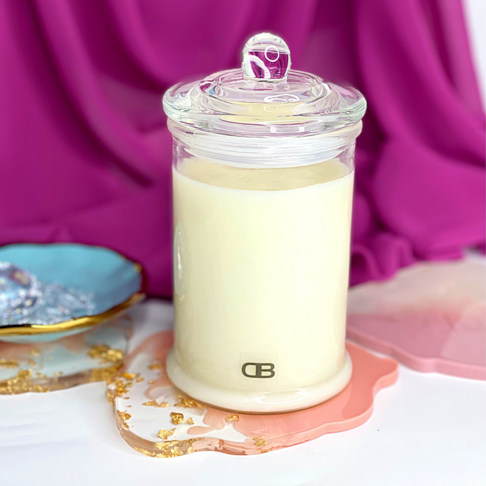 
                
                    Load image into Gallery viewer, Elegance Coco-Soy Candle - 300g-Delicate blaze 
                
            