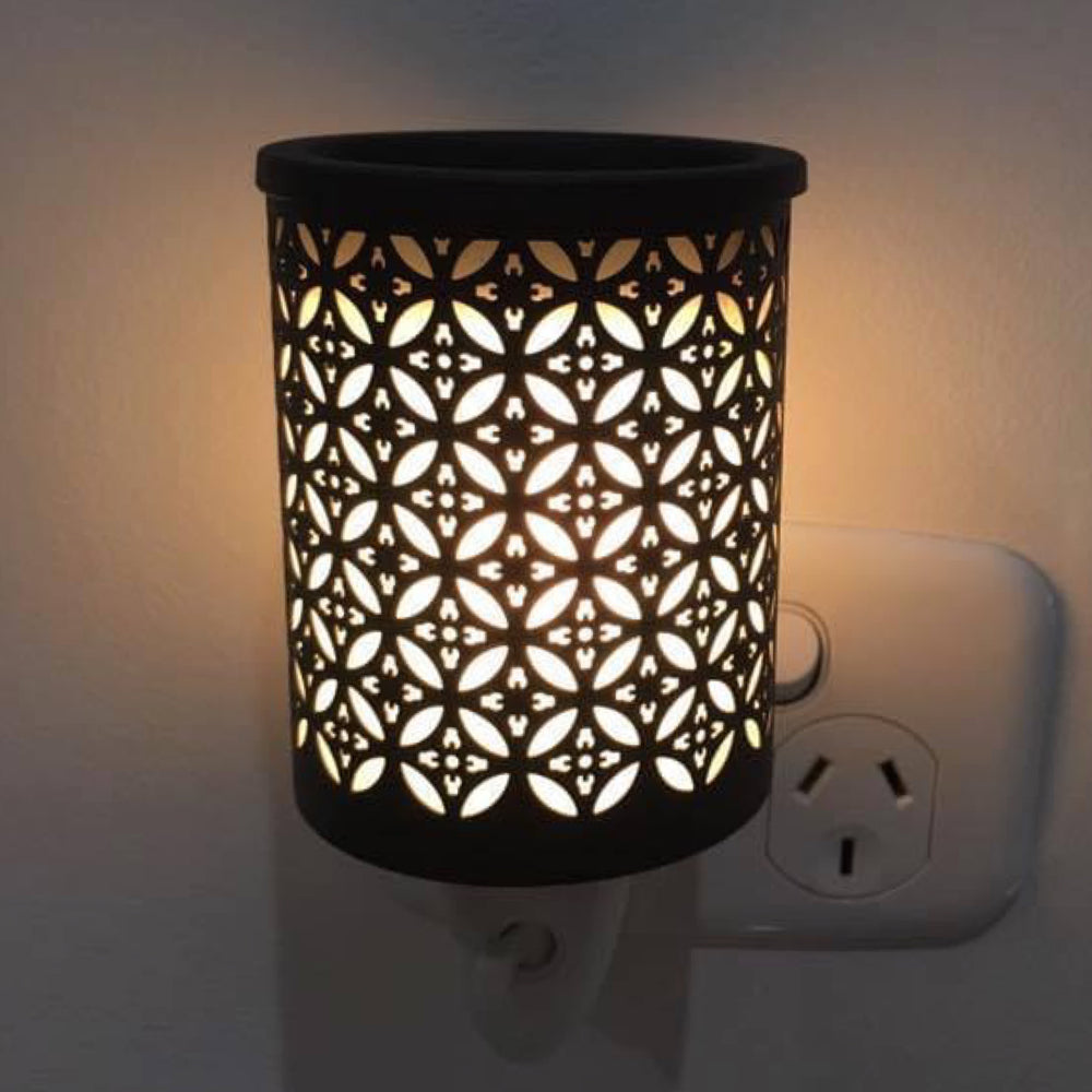 
                
                    Load image into Gallery viewer, Lennon- Mini Metal Wax Warmer - Delicate Blaze Candles 
                
            